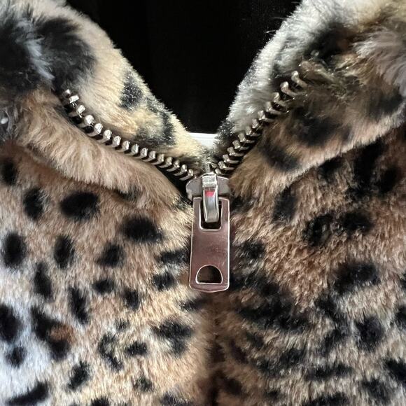 Leopard Print Faux Fur Jacket Size XS - Picture 2 of 6